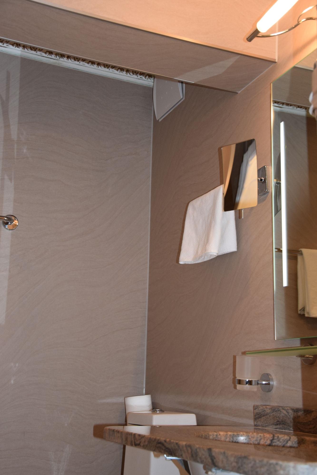 Atel Hotel Lasserhof Salzburg Bagian luar foto
