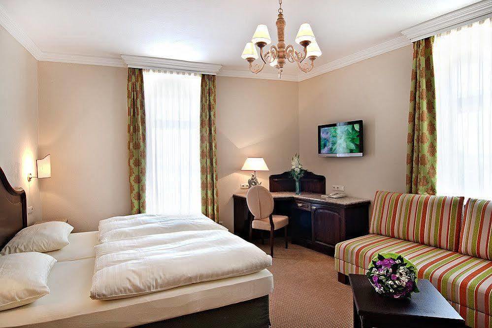 Atel Hotel Lasserhof Salzburg Bagian luar foto